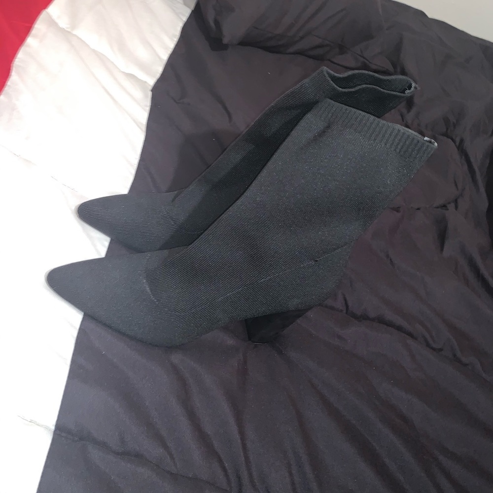 *NEW* ribbed sock ankle boots